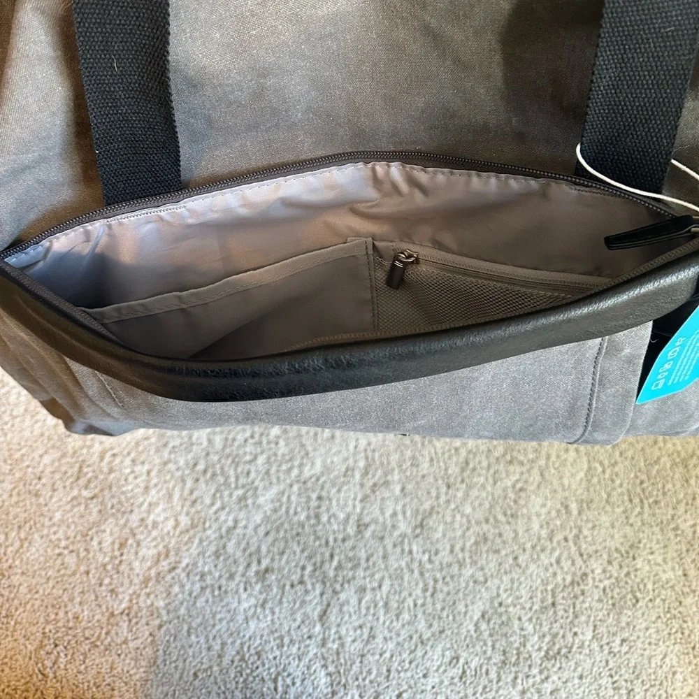Bagsmart Gray Weekender Bag NWT